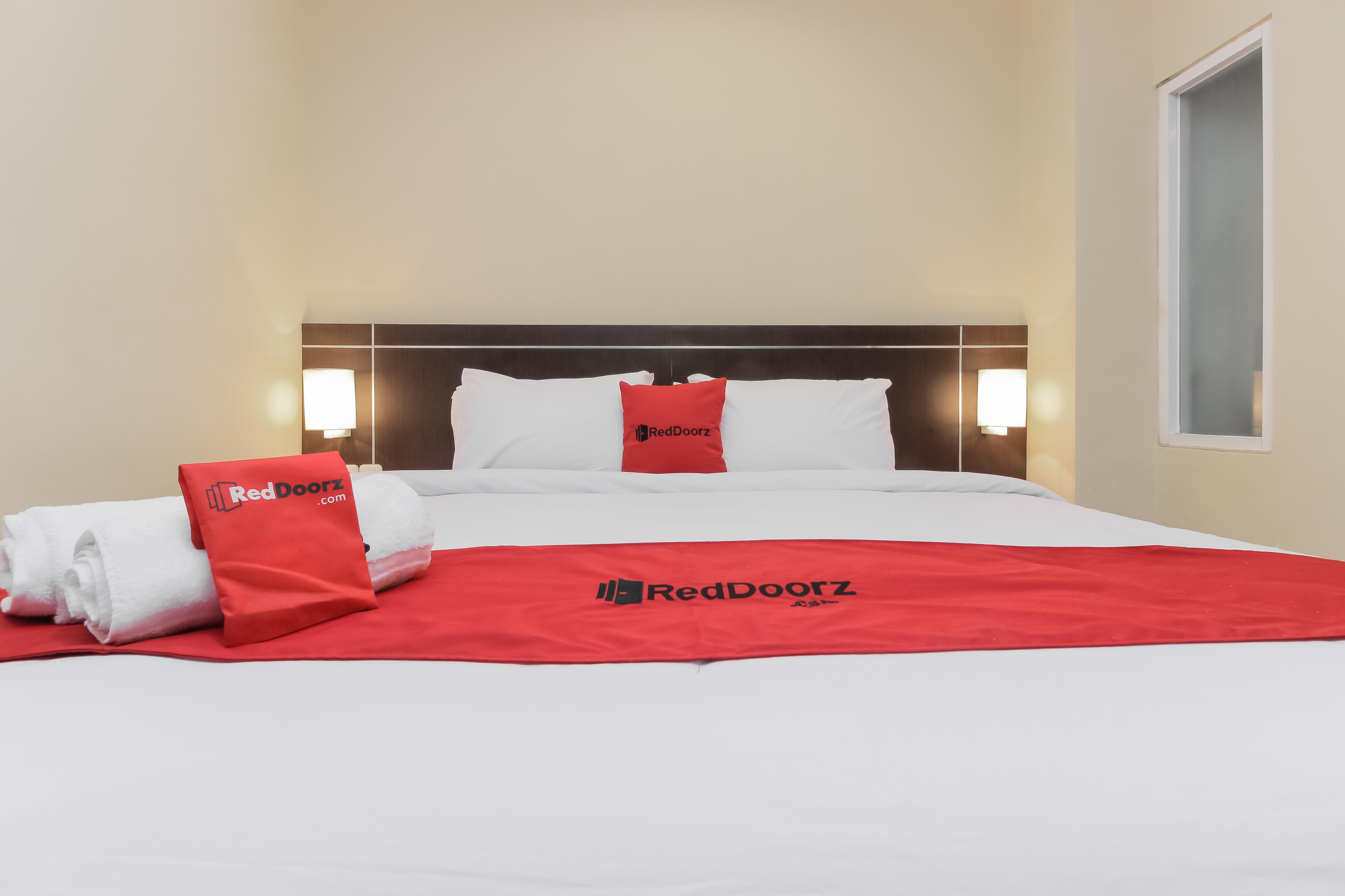 Reddoorz Plus @ Thamrin Jakarta Exterior photo
