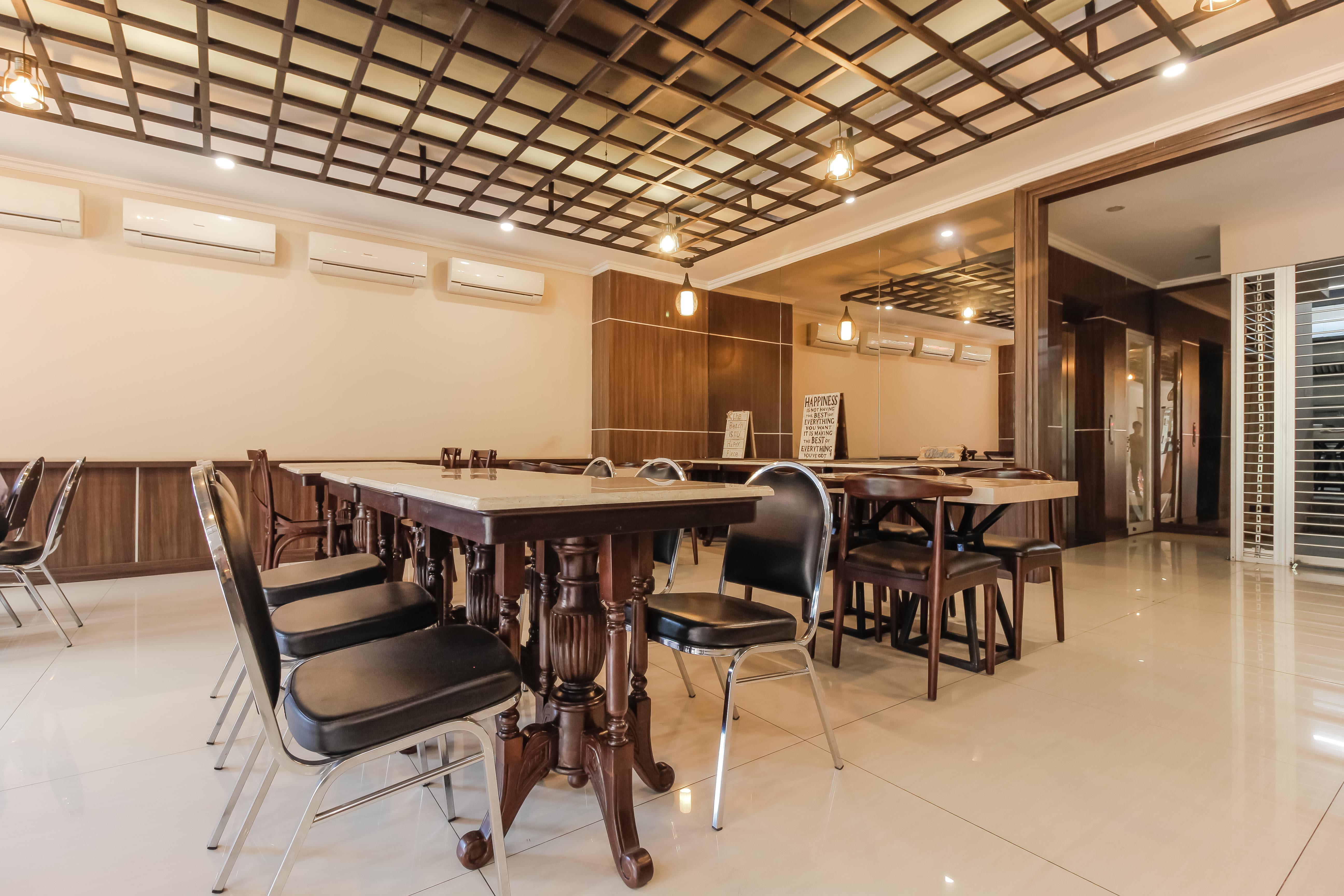 Reddoorz Plus @ Thamrin Jakarta Exterior photo
