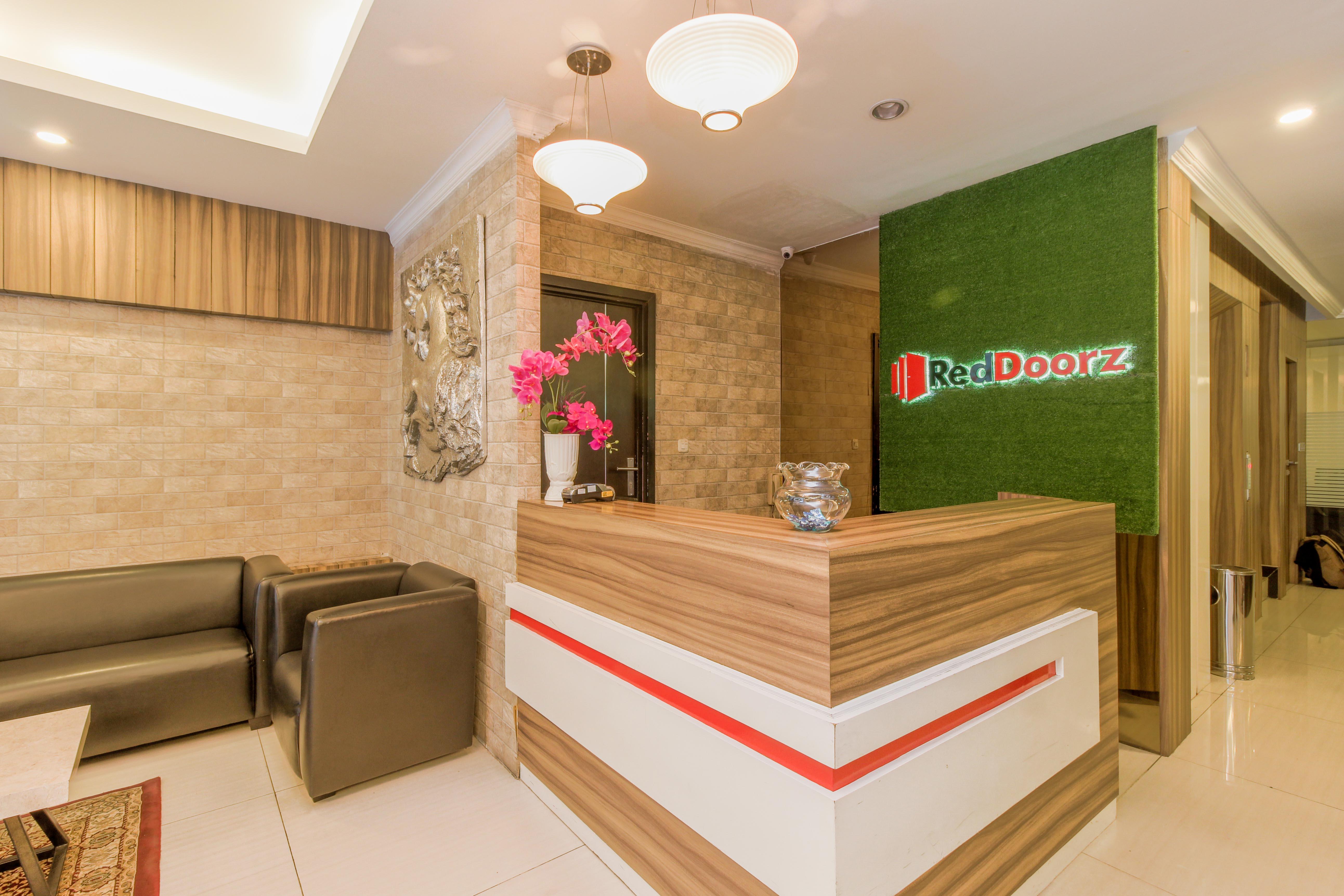 Reddoorz Plus @ Thamrin Jakarta Exterior photo