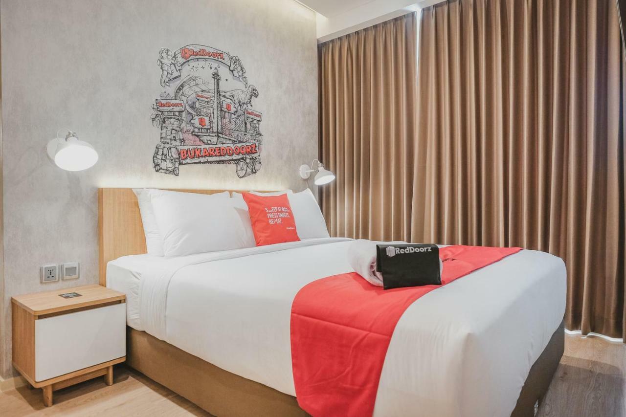 Reddoorz Plus @ Thamrin Jakarta Exterior photo