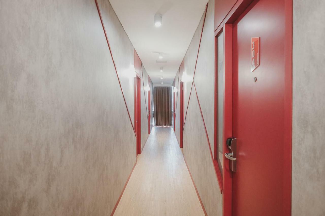 Reddoorz Plus @ Thamrin Jakarta Exterior photo